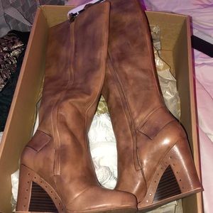 UGG Australia Kendrick Boots